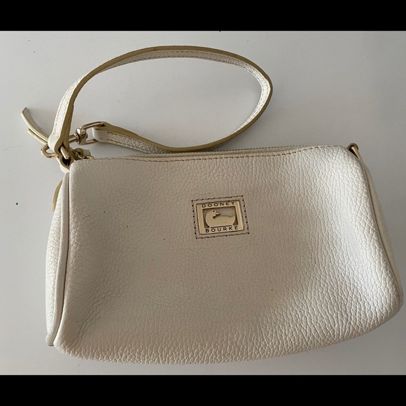 Dooney & Bourke Handbags - Dooney & Burke small purse